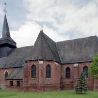 L'église vue du sud-est (2005)