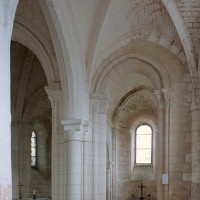 Le bas-côté sud de la nef et du choeur vu vers le nord-est (2007)