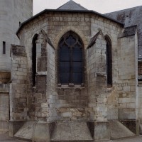 L'abside conservée de l'ancienne église vue de l'est (2006)