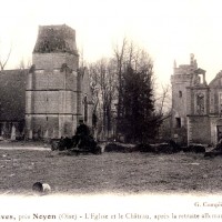 L'église et les ruines du château en 1917