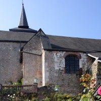 Vue partielle de l'église depuis le nord (2016)