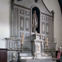 L'autel-retable dans la chapelle de la base du clocher (2005)