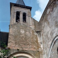 Le clocher vu vers l'ouest depuis les ruines de l'ancien choeur (2002)