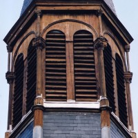 L'étage du beffroi du clocher (2003)