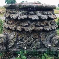 Chapiteau provenant de l'abbaye de Lannoy (?) (2003)