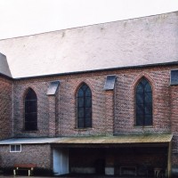 L'église vue depuis le nord-ouest (2004)