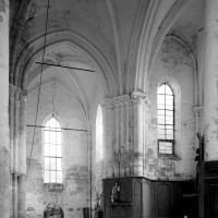Vue partielle du transept et du choeur vers le nord-est (1996)