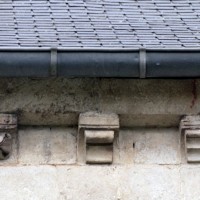 Corniche au sud de la nef (2004)