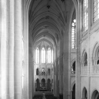 L'intérieur vu vers le sud-est depuis la tribune de l'orgue (1993)