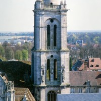 La tour sud vue depuis les parties hautes de la cathédrale (1993)
