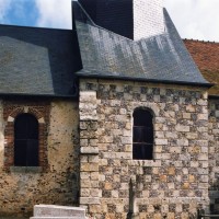 Vue partielle de l'église depuis le sud (2005)