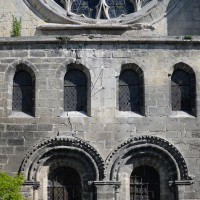 Le triforium vitré de la façade du bras sud du transept (2017)