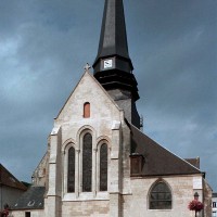 Les parties orientales de l'église vues du nord-est (2003)