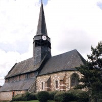 L'église vue du sud-est (2005)