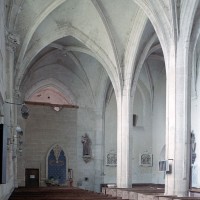 Le bas-côté sud de la nef vu vers le nord-ouest (2001)