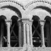 Baies du second étage de la face ouest du clocher-porche (1975)