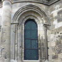 Fenêtre d'une chapelle rayonnante nord-est du choeur (2015)