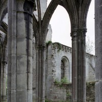 Les chapelles du bras nord du transept vues depuis le déambulatoire (2006)