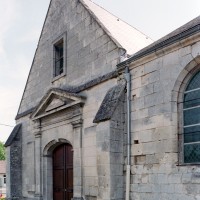 La façade de l'église vue du sud-ouest (2006)