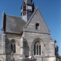 La dernière travée de la nef et le bras sud du transept vus du sud (2006)