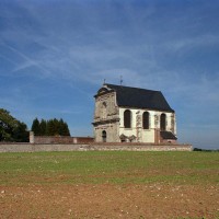 L'église dans son environnement vue du sud-ouest (2003)
