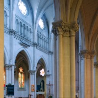 La nef vue vers le nord-est depuis le bas-côté sud (2006)
