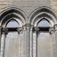 La partie supérieure des baies de la face est du clocher (2017)