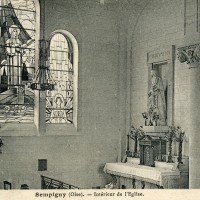 L'intérieur de l'église vers 1930