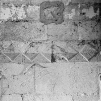 Tailloir à décor géométrique de la pile recevant les deux dernières arcades sud de la nef (1970)
