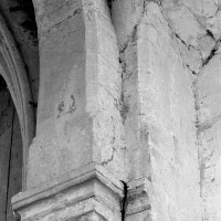 Détail de l'arcade et de la retombée de la voûte du bras nord du transept (1997)