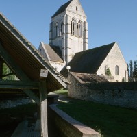 L'église dans son environnement vue du nord-ouest (1997)