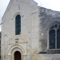 La façade de l'église vue du sud-ouest (2016)