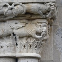 Chapiteau à décor de monstres du piédroit de droite du portail ouest (2016)