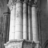 Un pilier surélevé du bas-côté sud