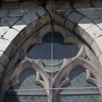 Fenêtre gothique rayonnant au mur est du bras nord du transept (2017)