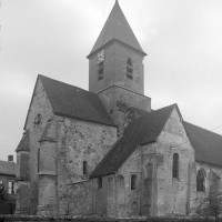 Les parties orientales de l'église vues du nord-est (1997)