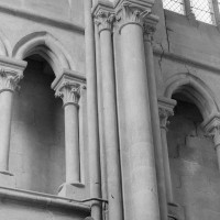 Seconde campagne : vue partielle du triforium des deux premières travées de la nef(2000)