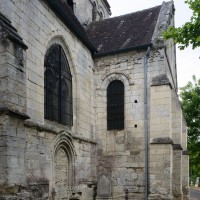 Vue partielle du mur nord du choeur et du bras nord du transept depuis le nord-est (2017)