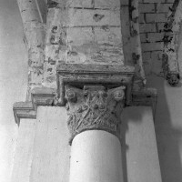 Retombée des voûtes entre la troisième et la quatrième travée de la nef, côté sud  (1995)