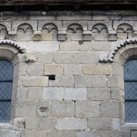 Fenêtres et corniche beauvaisine de la nef (2015)