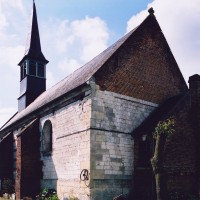 L'église vue depuis le sud-est (2004)