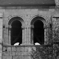 Les baies de la face sud de l'étage du beffroi du clocher (1970)