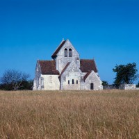 L'église dans son environnement vue de l'est