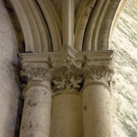 Retombée des voûtes du bas-côté sud au droit d'un pilier associé à la tour, vers l'ouest (1997)