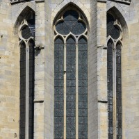 Partie haute des fenêtres de l'abside (2016)