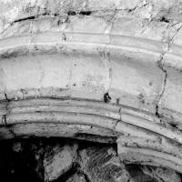 Mouluration de la partie supérieure d'une fenêtre (1994)