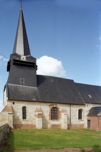 Les parties ouest de l'église vues du sud (2004)