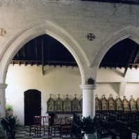 Les arcades du mur sud de la nef vues vers le sud (2003)