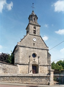 La façade de l'église vue du nord-ouest (2001)