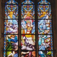 Vitrail de saint Michel dans le bras nord-ouest du transept (2003)
